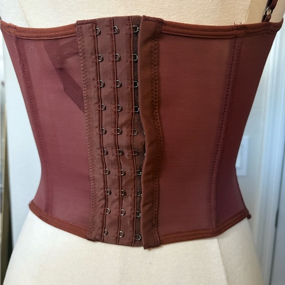 Urban Outfitters Rich Brown Lace Corset Bra with Boning, Adjustable Straps. NWT - Picture 5 of 15